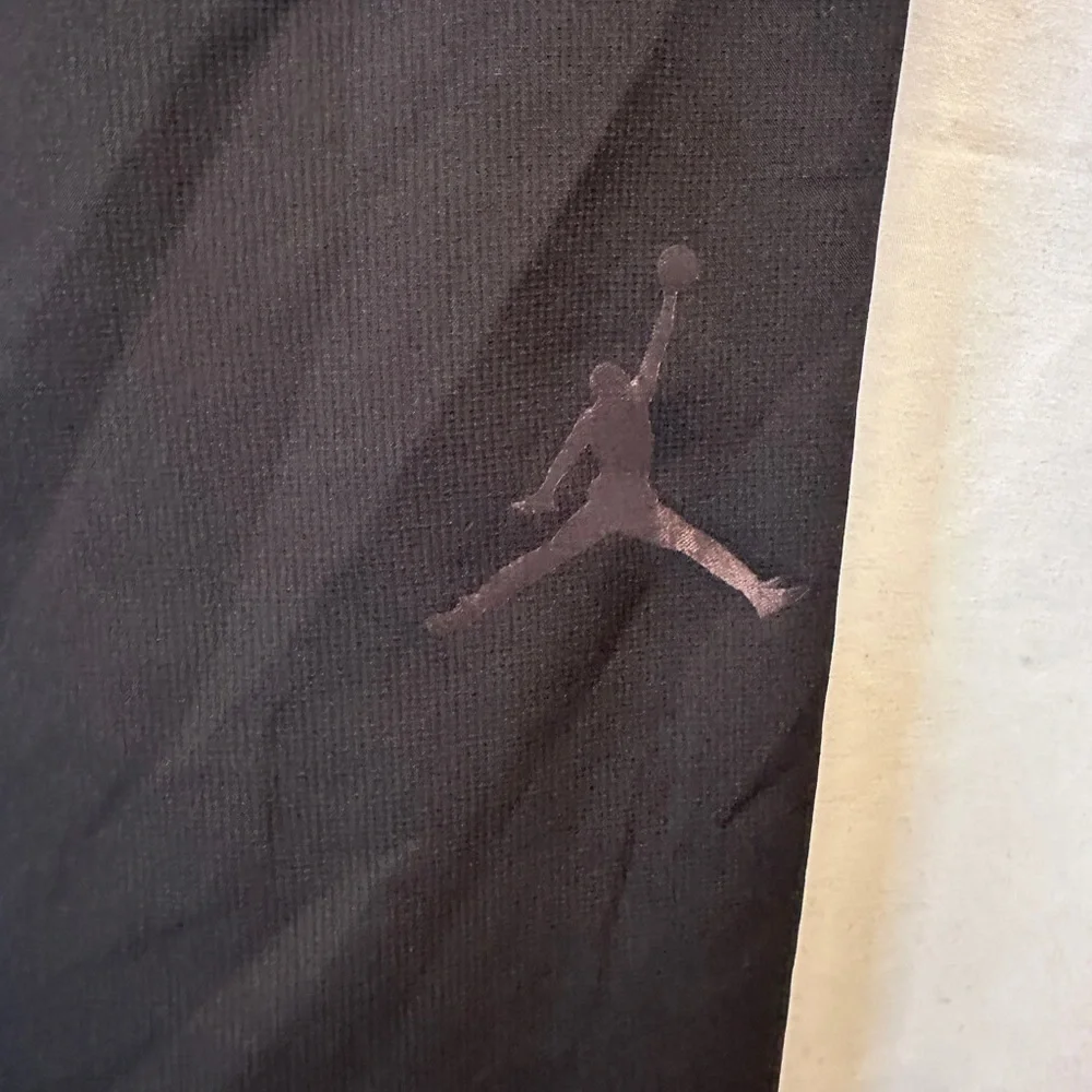 Jordan Men’s 2XL Tall Black Joggers Zip Pockets‎ Jumpman Zip Ankle 33.5” Inseam